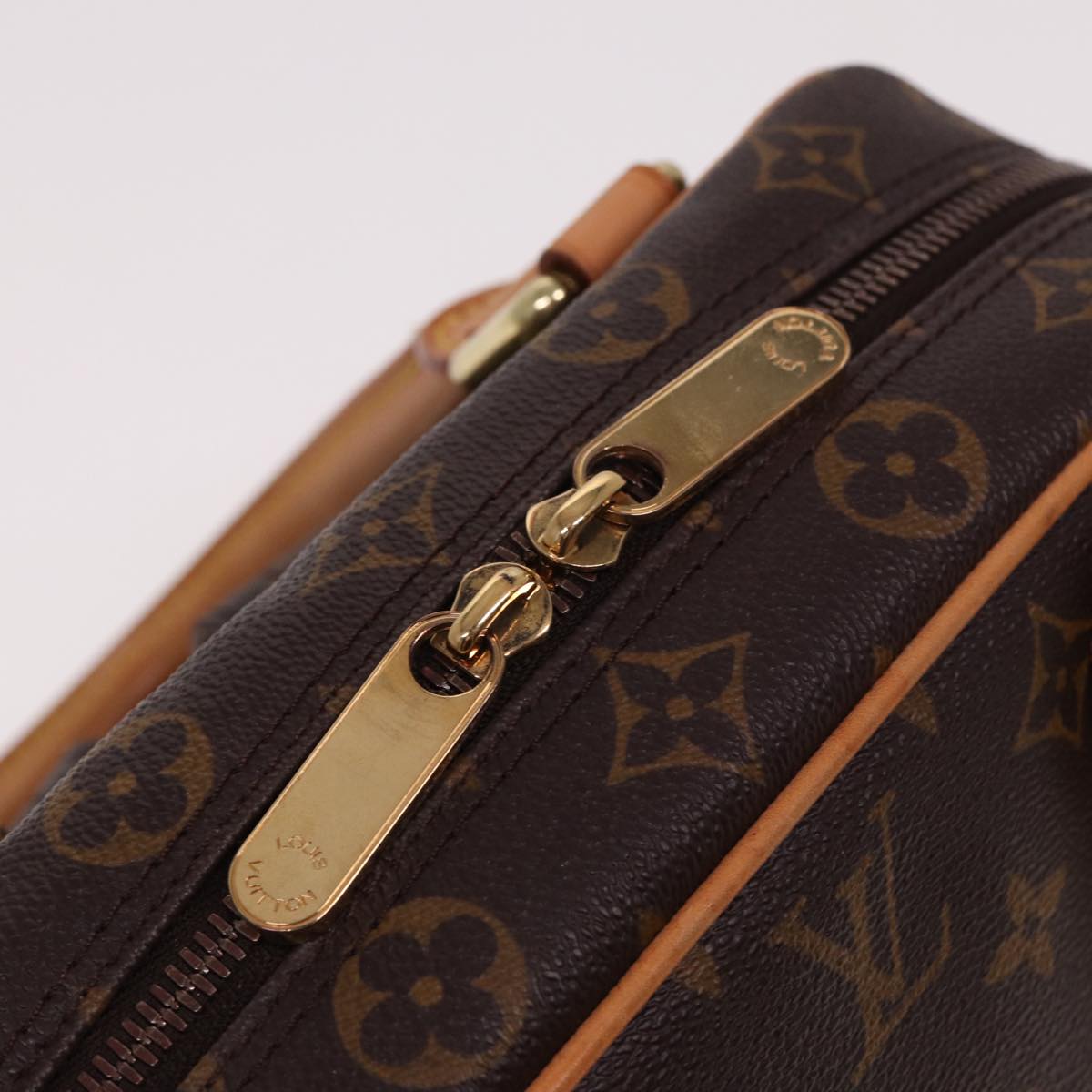 Louis Vuitton Manhattan Brown Canvas Handbag