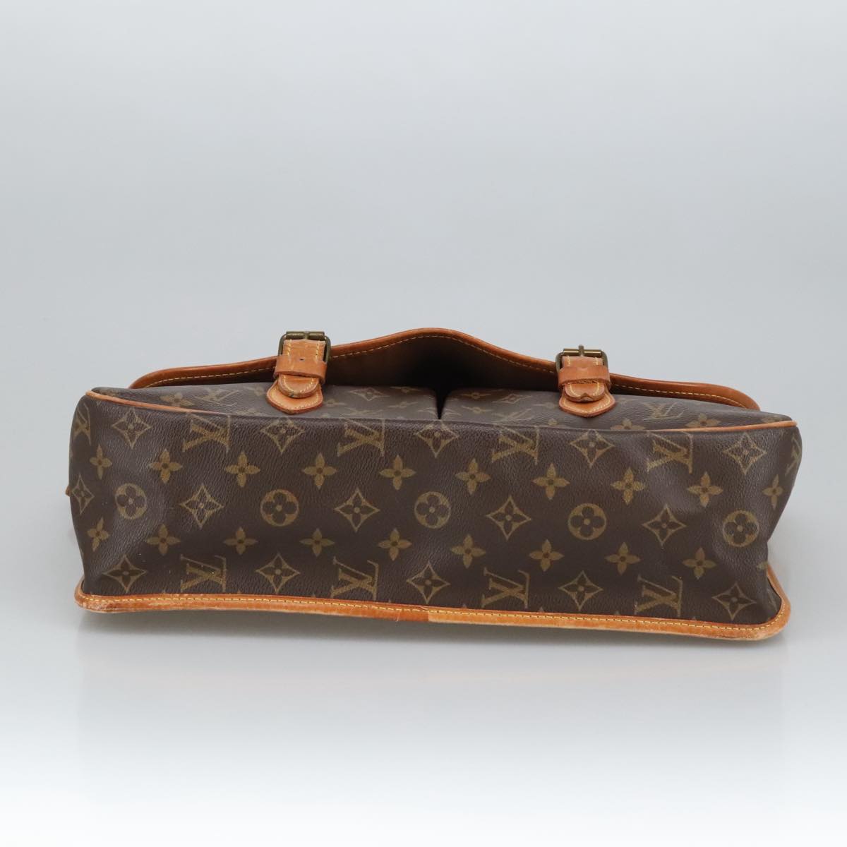 Louis Vuitton Gibecière Brown Canvas Shoulder Bag