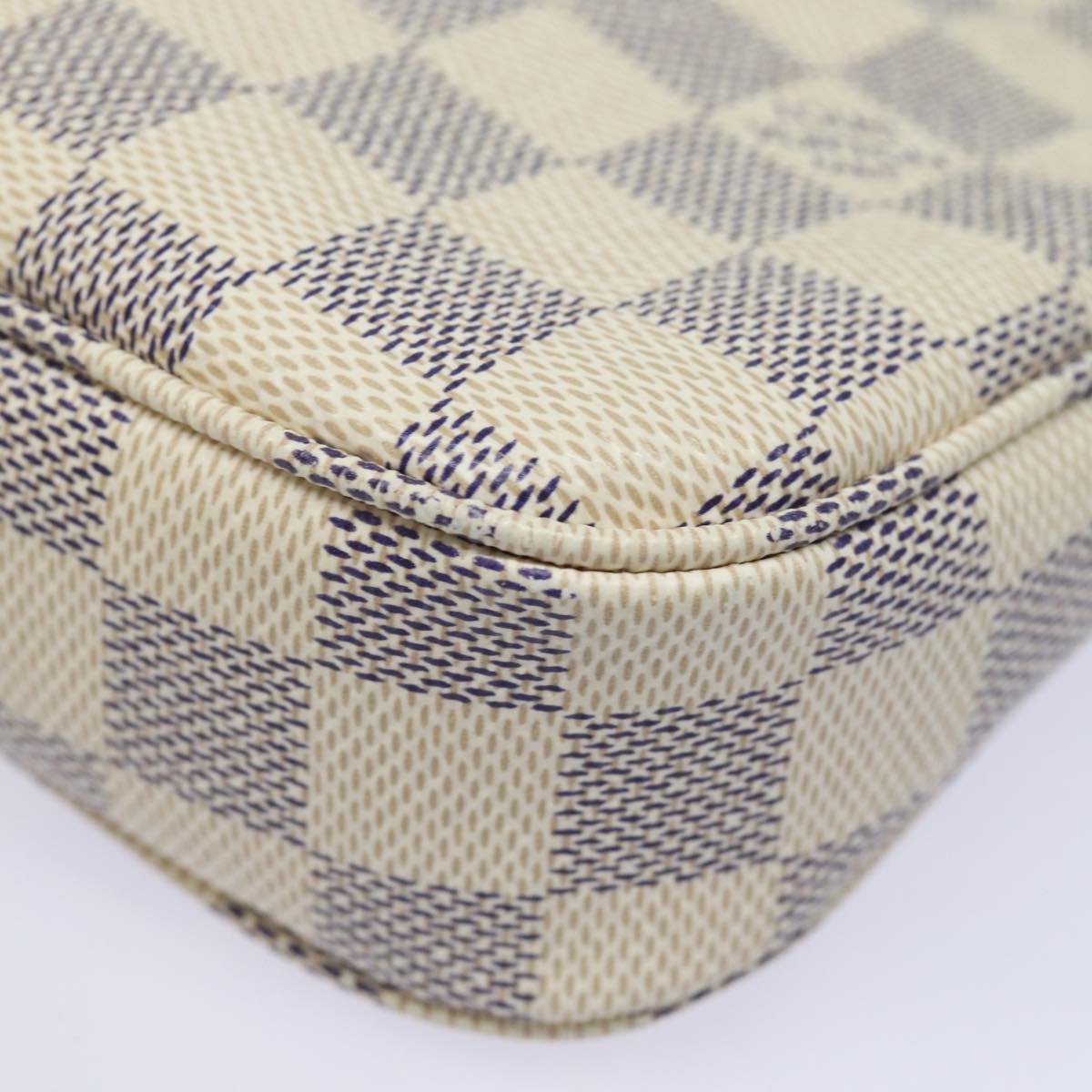 Louis Vuitton Pochette Accessoires White Canvas Clutch Bag