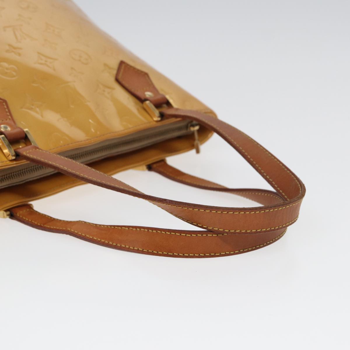 Louis Vuitton Houston Beige Patent Leather Shoulder Bag