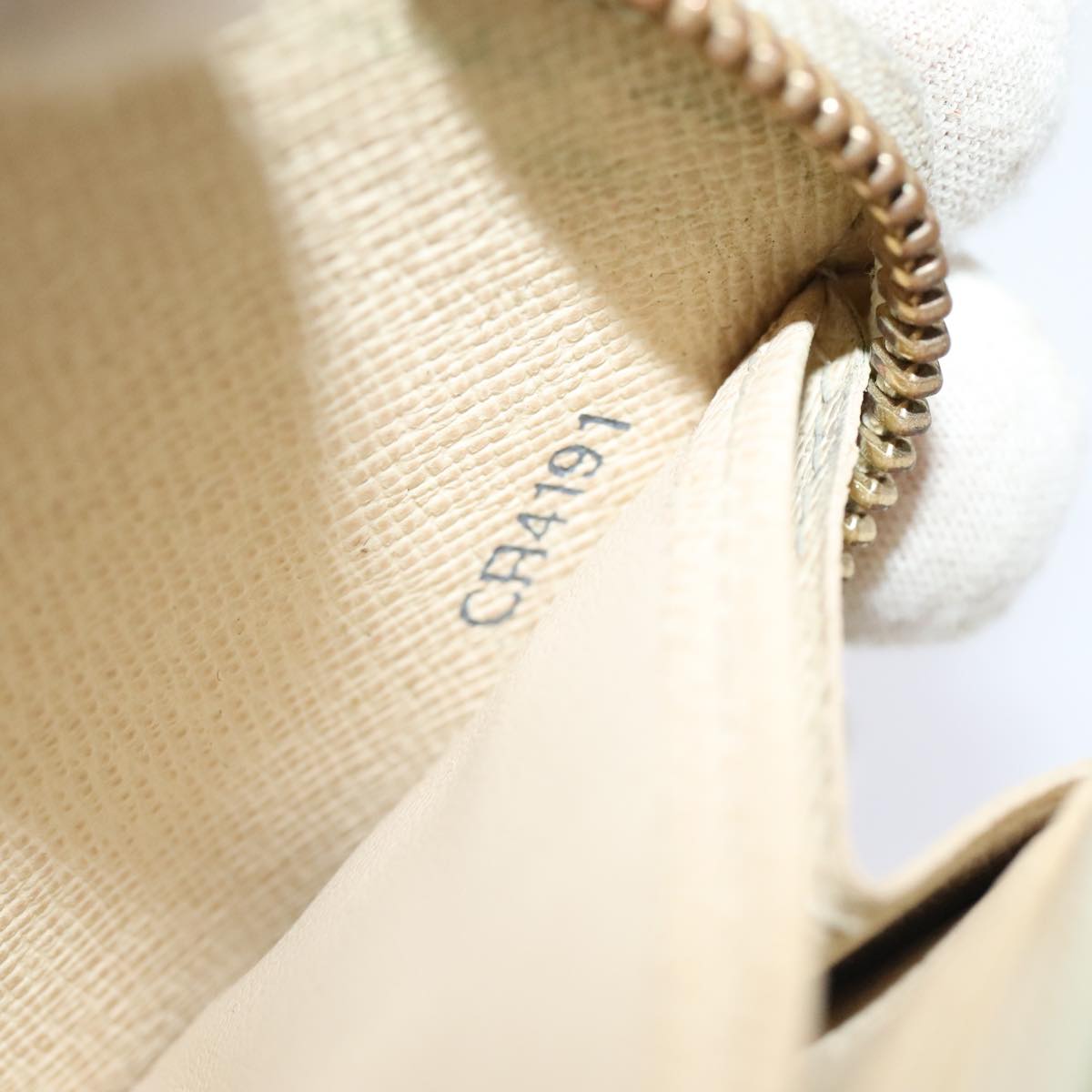 Louis Vuitton Zippy Wallet White Canvas Wallet