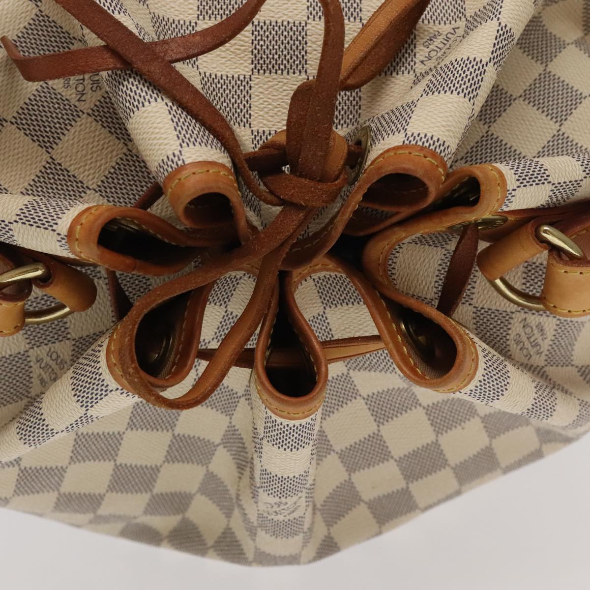 Louis Vuitton Noé White Canvas Shoulder Bag