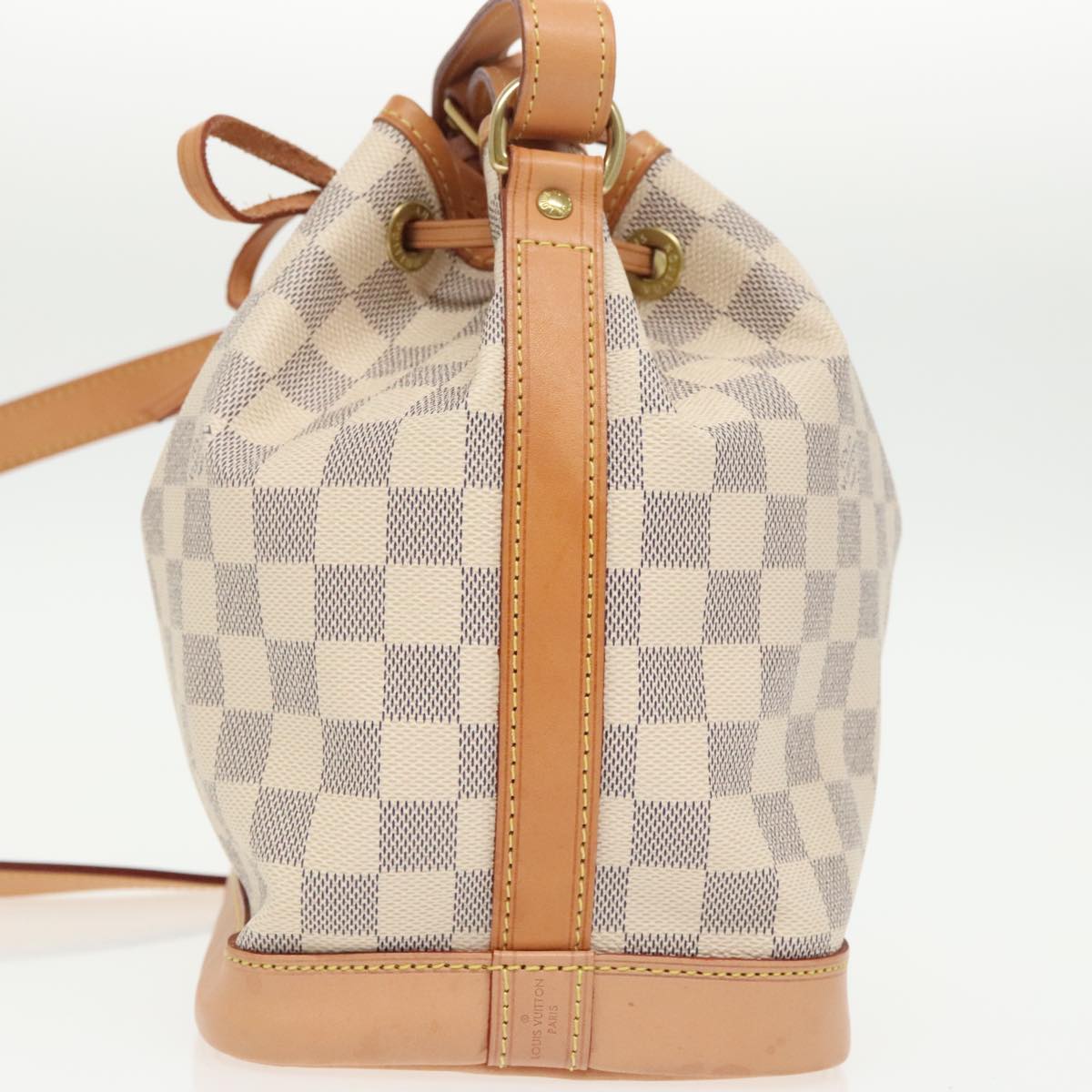 Louis Vuitton Noé White Canvas Shoulder Bag
