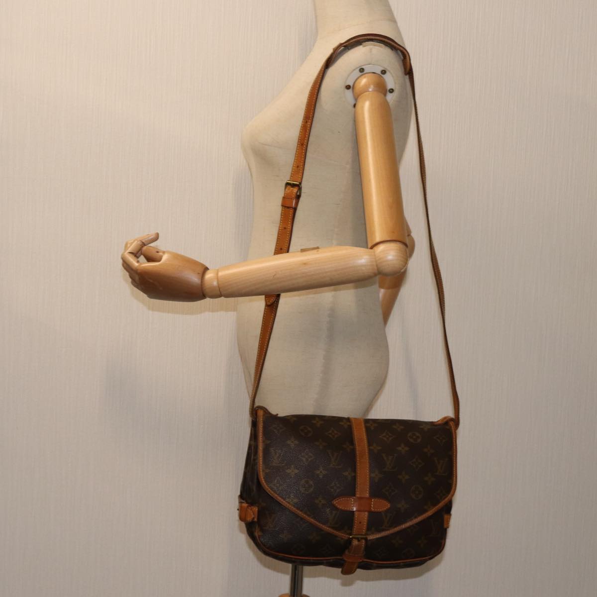 Louis Vuitton Saumur Brown Canvas Shoulder Bag