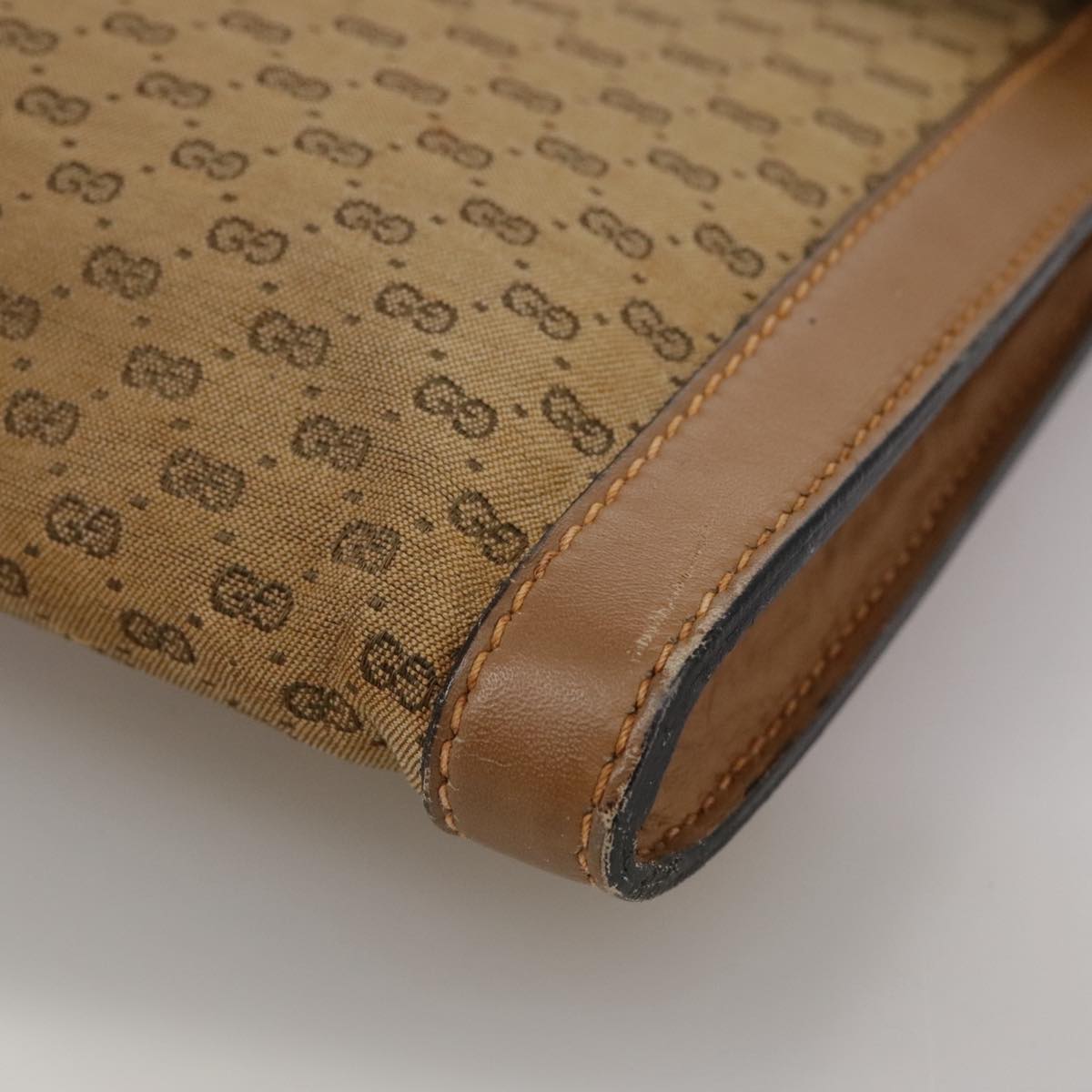 Gucci Micro Small Gg Canvas Beige Canvas Clutch Bag