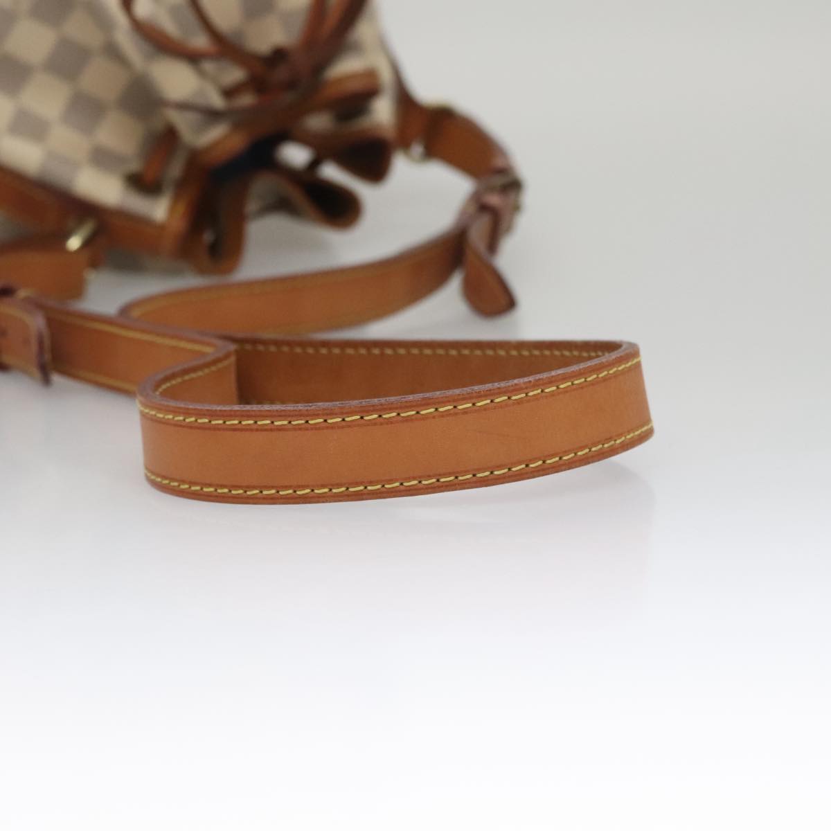 Louis Vuitton Noé Bb White Canvas Shoulder Bag