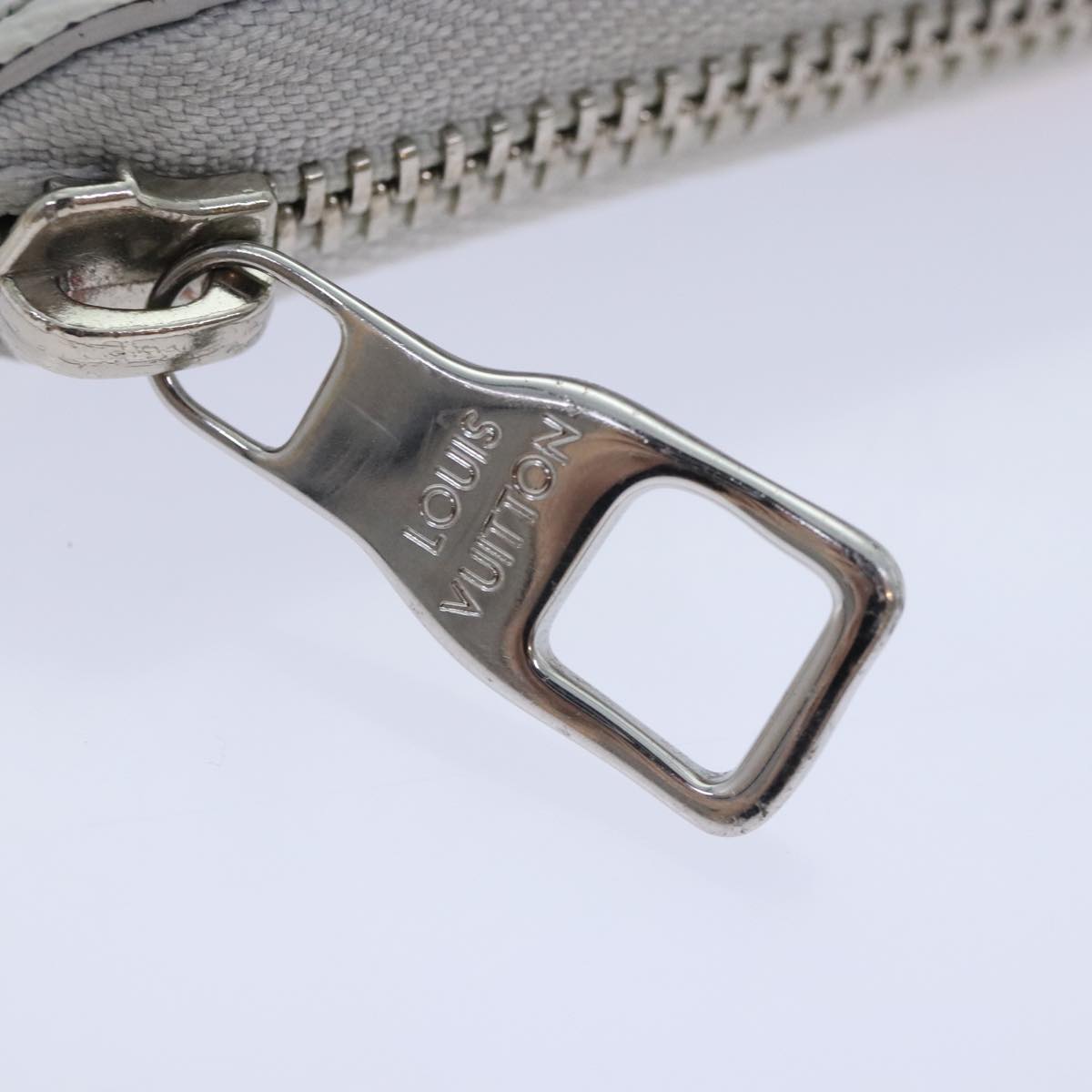 Louis Vuitton Zippy Wallet Vertical White Canvas Wallet