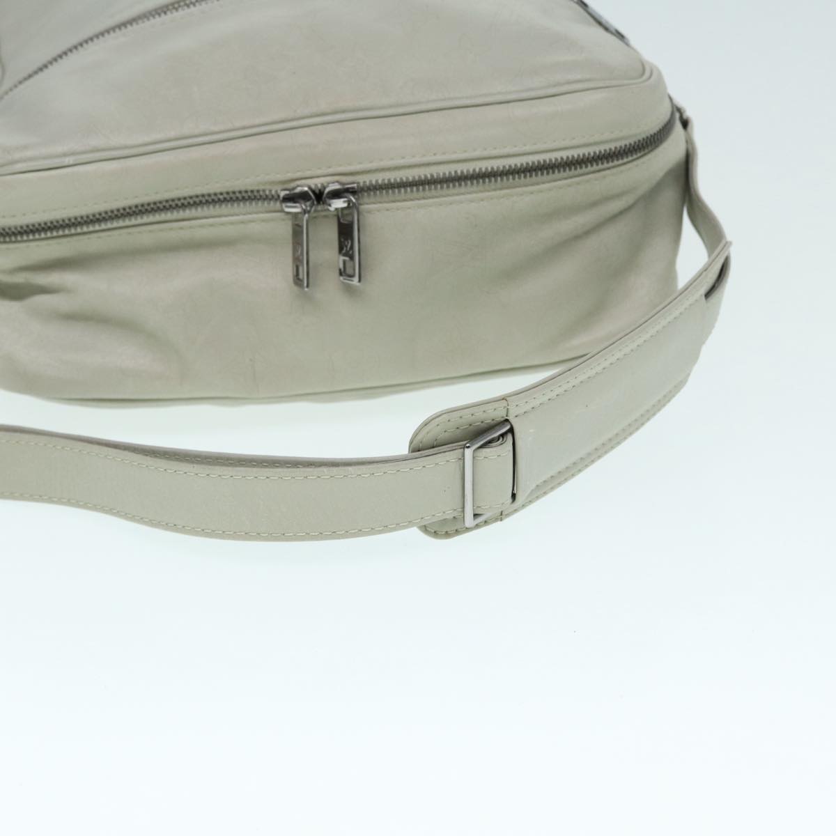 Louis Vuitton Clarckson White Leather Shoulder Bag