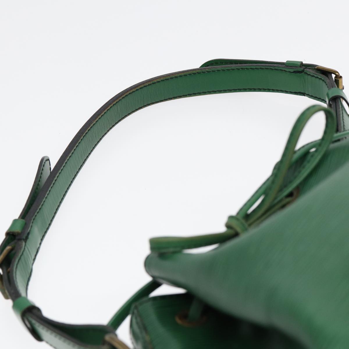 Louis Vuitton Noé Green Leather Shoulder Bag