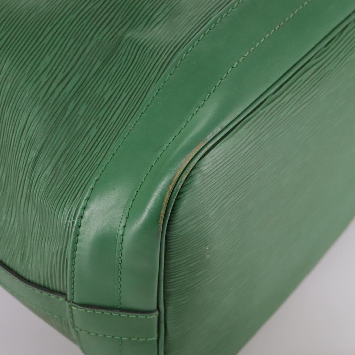 Louis Vuitton Noe Green Leather Shoulder Bag