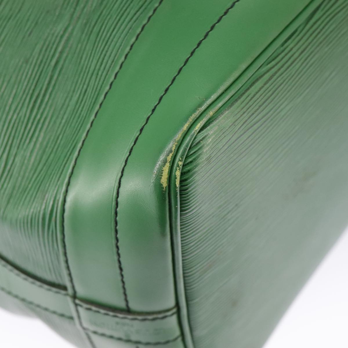 Louis Vuitton Noé Green Leather Shoulder Bag