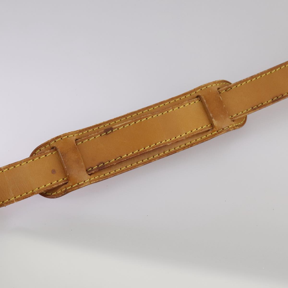 Louis Vuitton Shoulder Strap Beige Leather Bag Jewelry