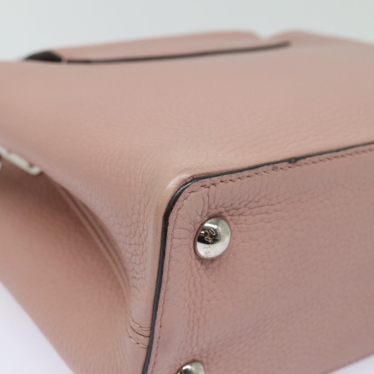 Louis Vuitton Capucines Pink Leather Handbag
