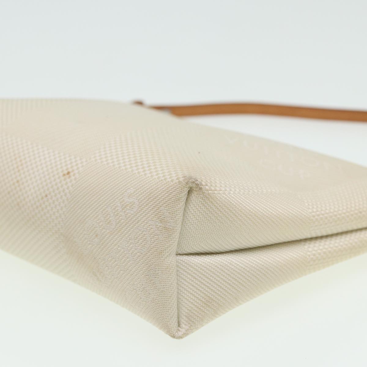 Louis Vuitton Volunteer White Canvas Clutch Bag