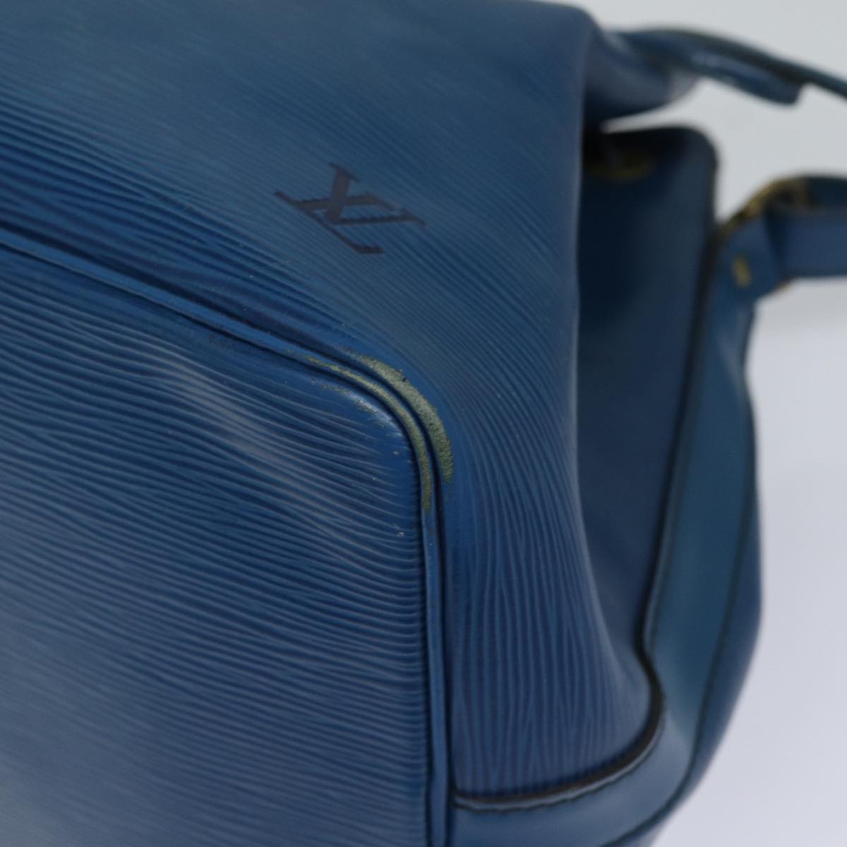 Louis Vuitton Noe Blue Leather Shoulder Bag