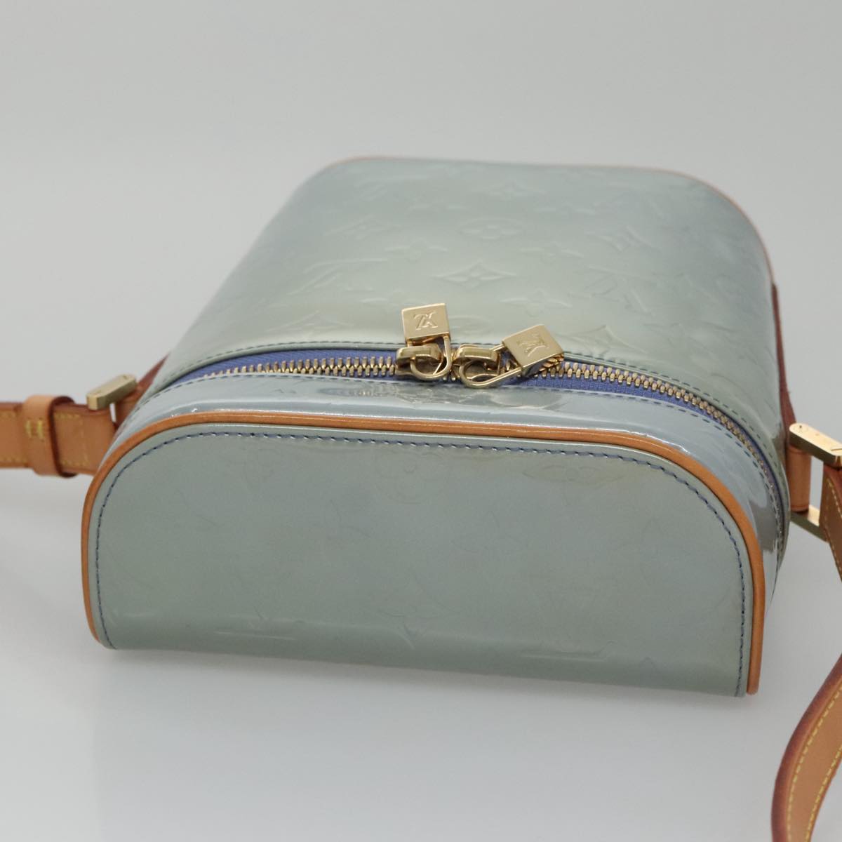 Louis Vuitton Sullivan Grey Patent Leather Shoulder Bag