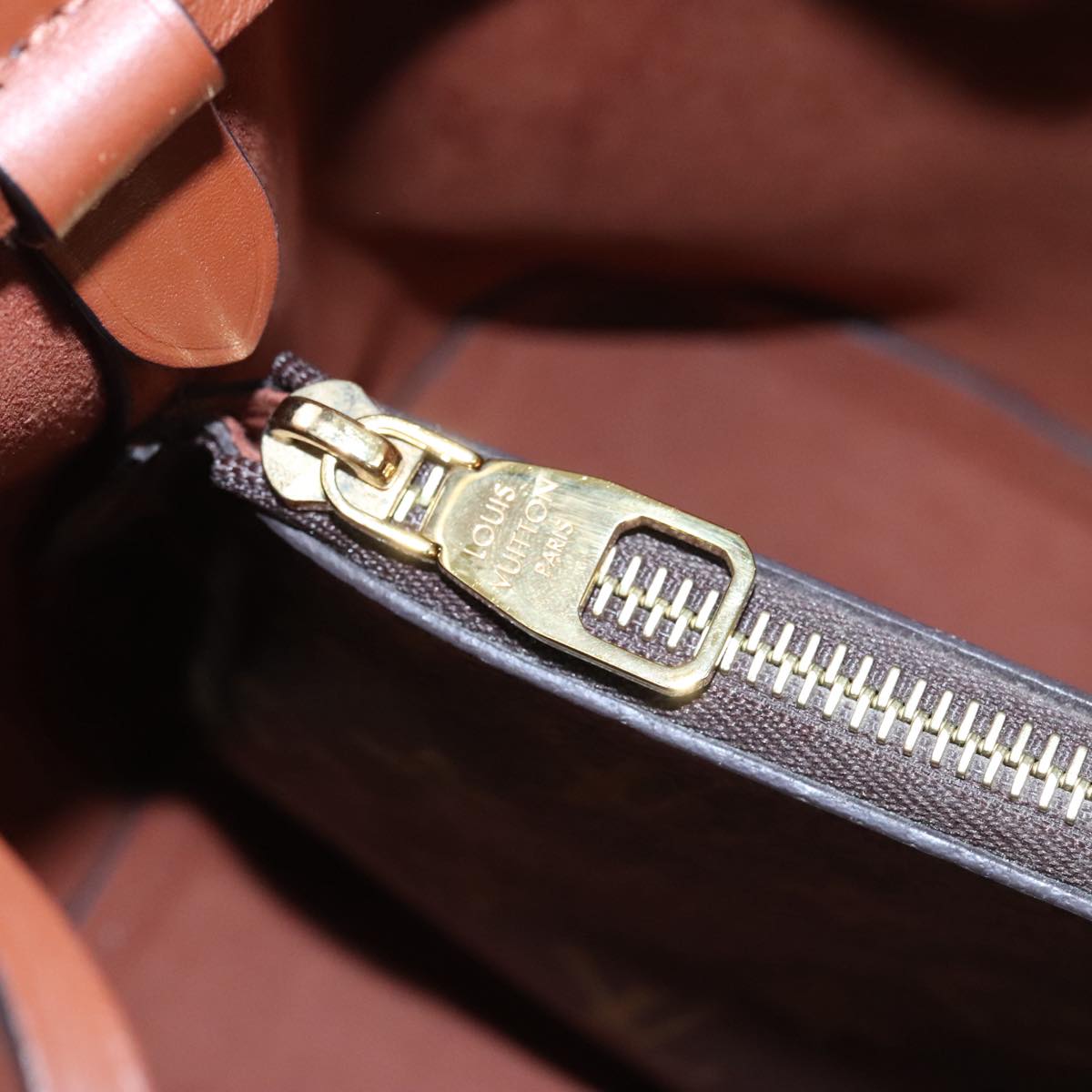 Louis Vuitton Néonoé Brown Canvas Shoulder Bag