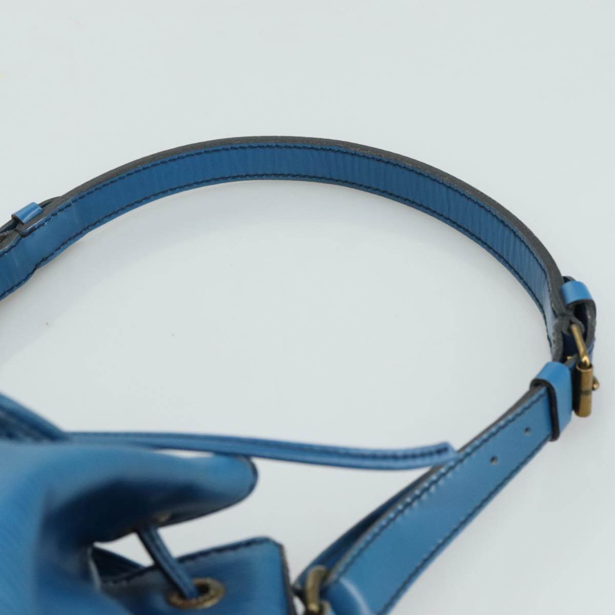 Louis Vuitton Noe Blue Leather Shoulder Bag