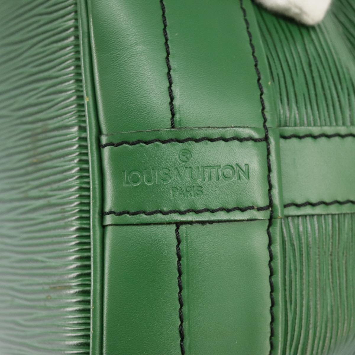 Louis Vuitton Noé Green Leather Shoulder Bag