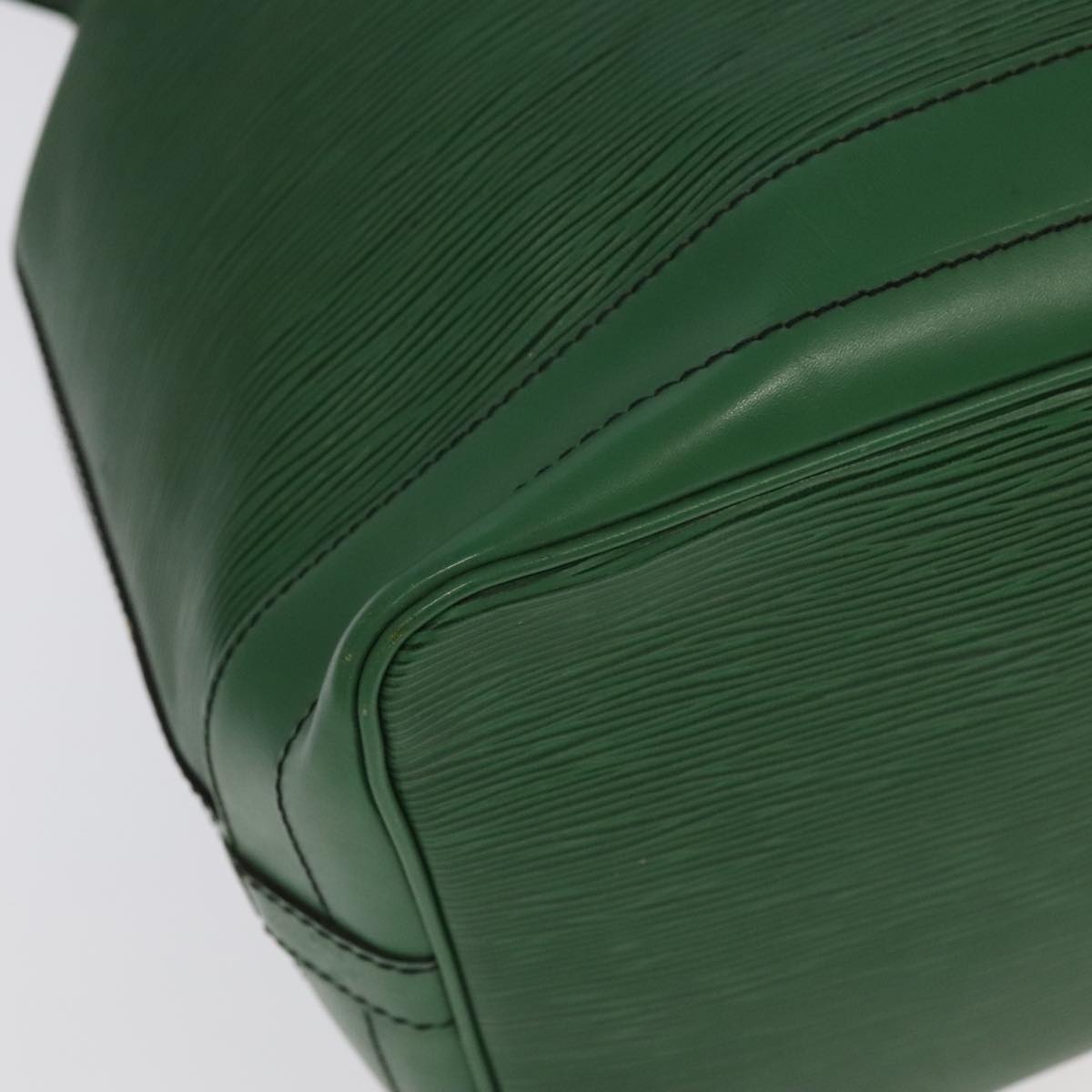 Louis Vuitton Noé Green Leather Shoulder Bag