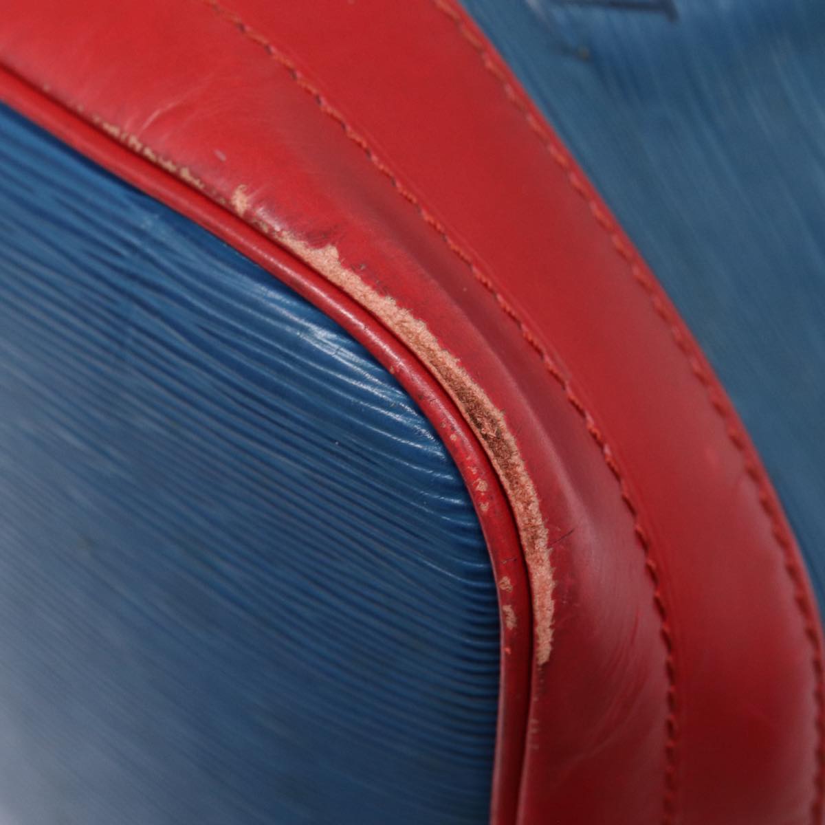 Louis Vuitton Noe Blue Leather Shoulder Bag