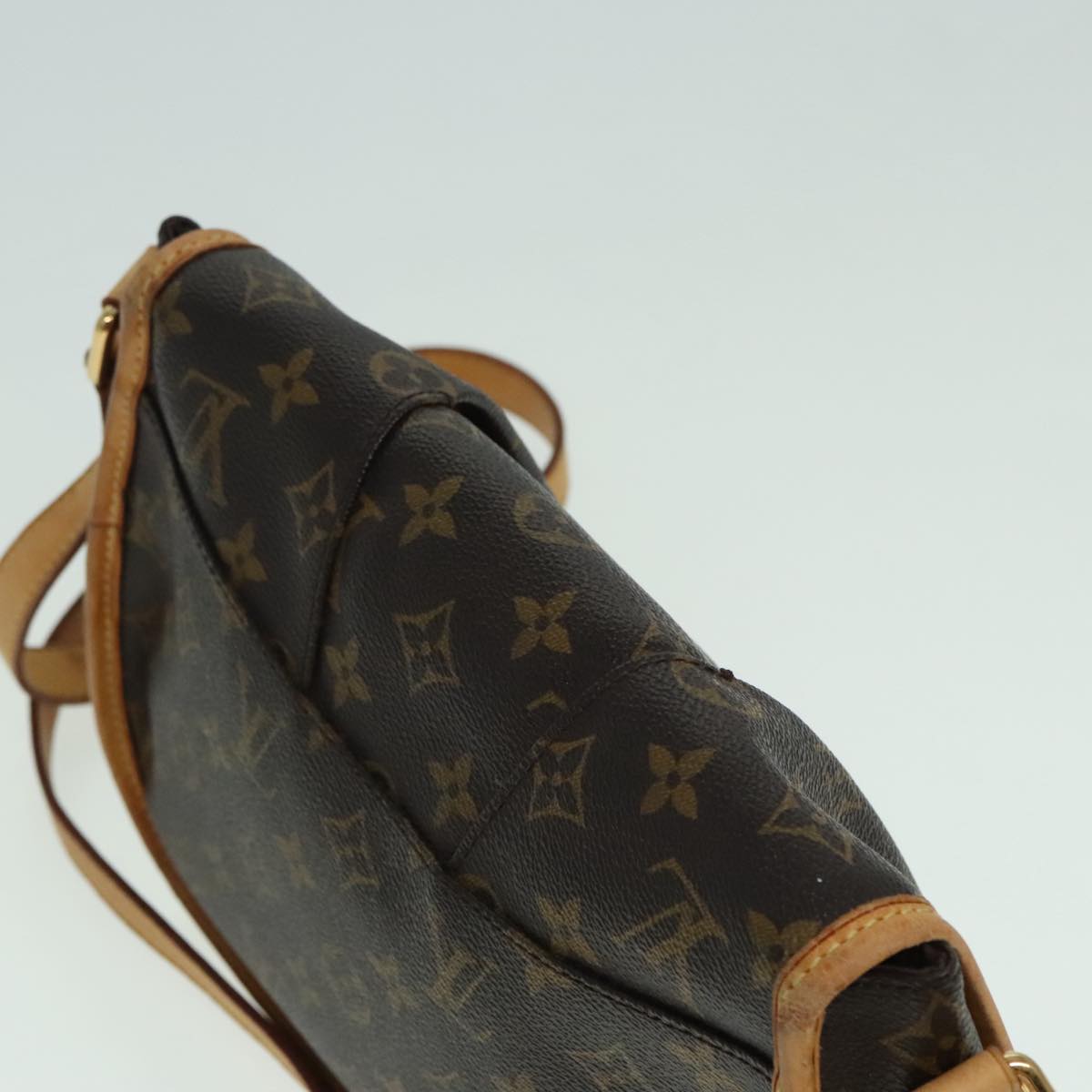 Louis Vuitton Menilmontant Brown Canvas Shoulder Bag