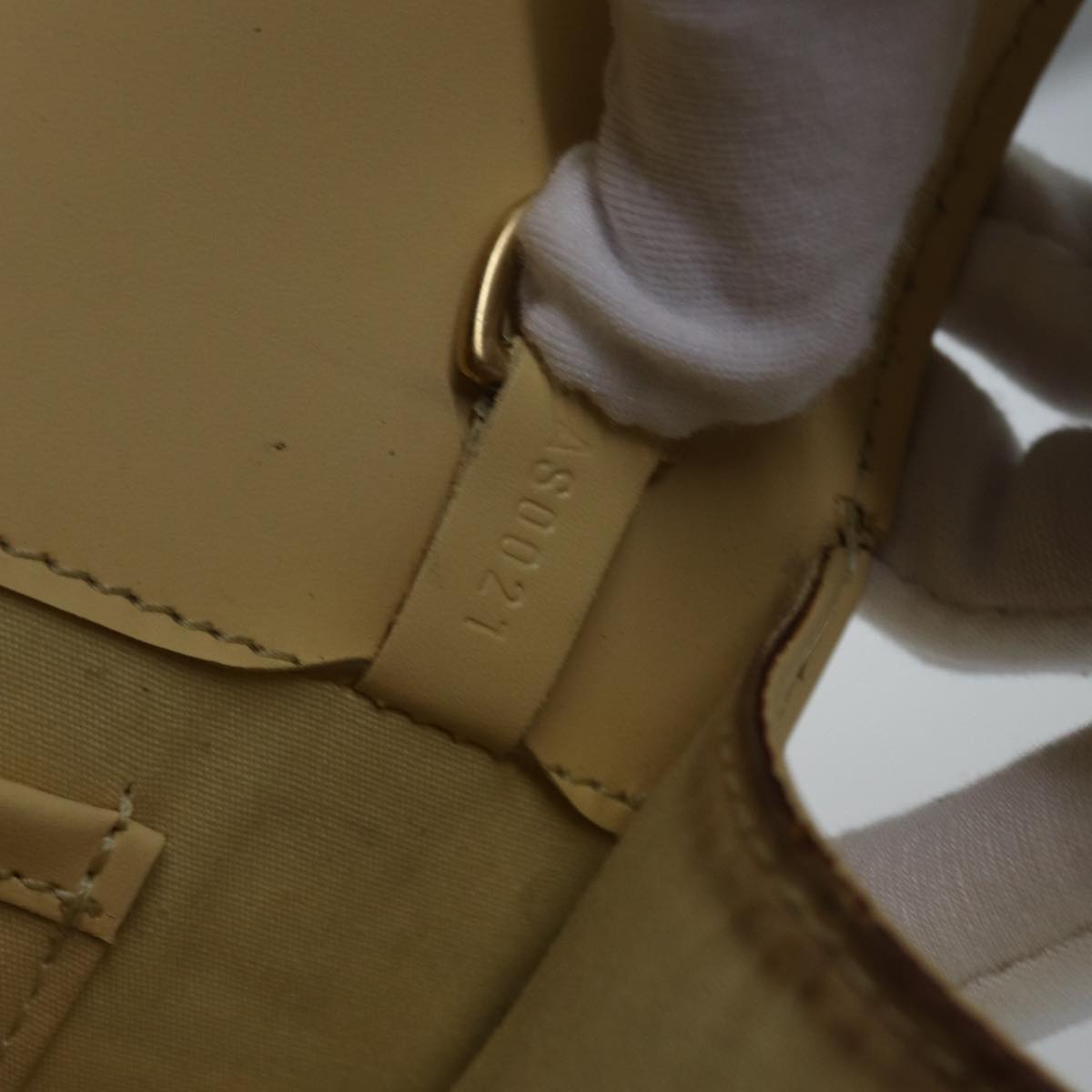 Louis Vuitton Ramatuelle Beige Leather Shoulder Bag