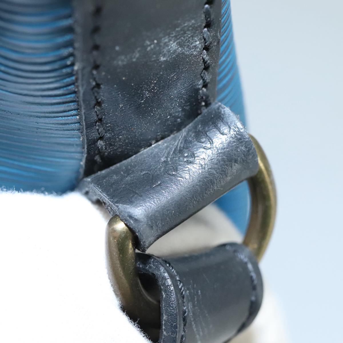 Louis Vuitton Petit Noé Blue Leather Shoulder Bag