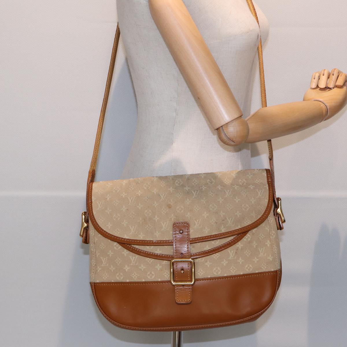 Louis Vuitton Belaia Beige Canvas Shoulder Bag
