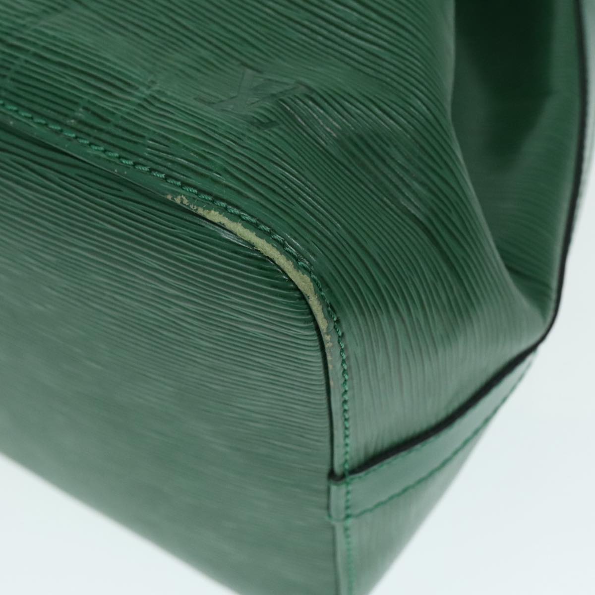 Louis Vuitton Noe Green Leather Shoulder Bag