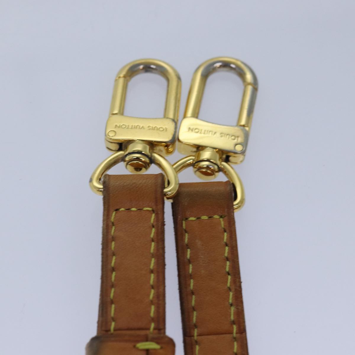 Louis Vuitton Shoulder Strap Beige Leather Bag Jewelry