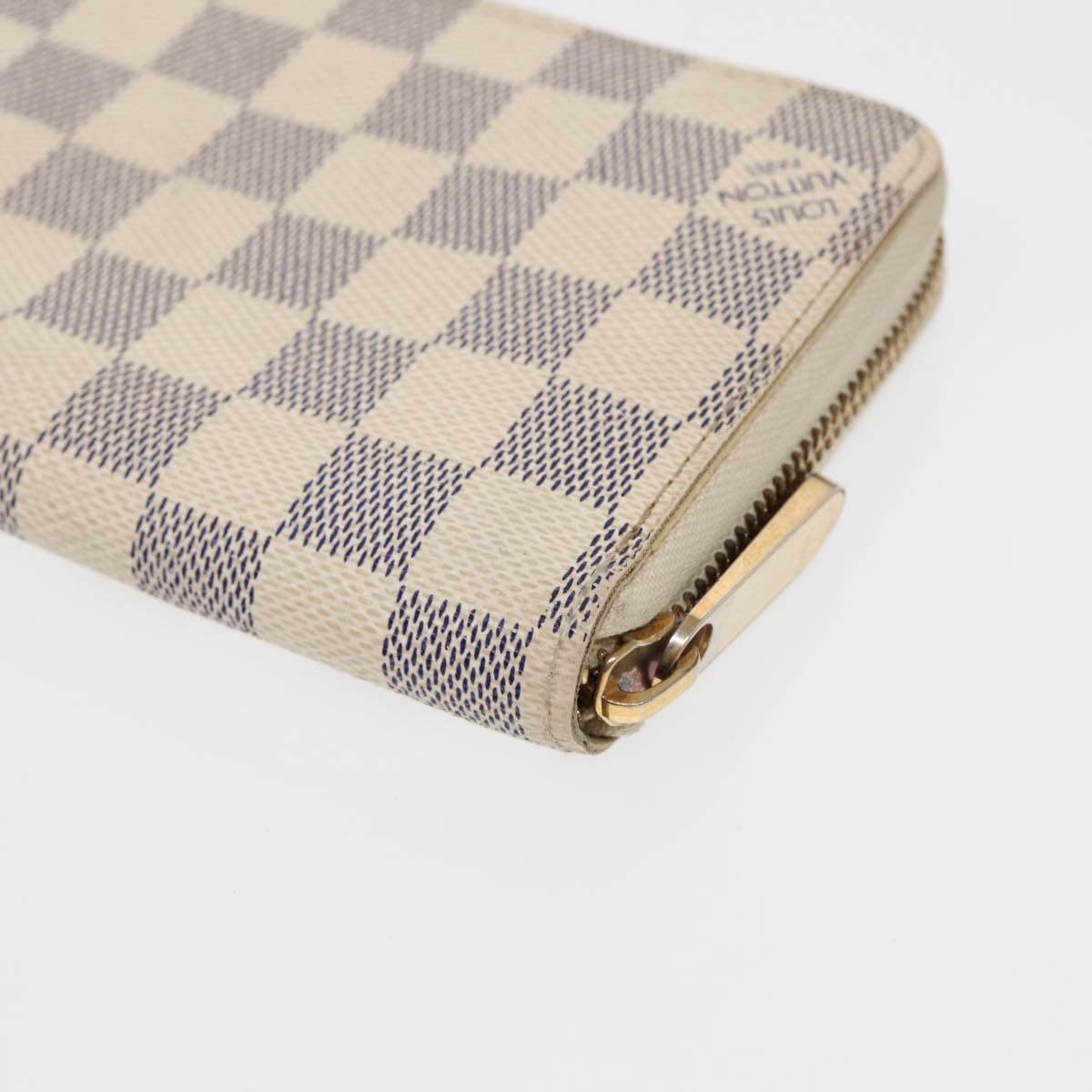 Louis Vuitton Portefeuille Zippy White Canvas Wallet