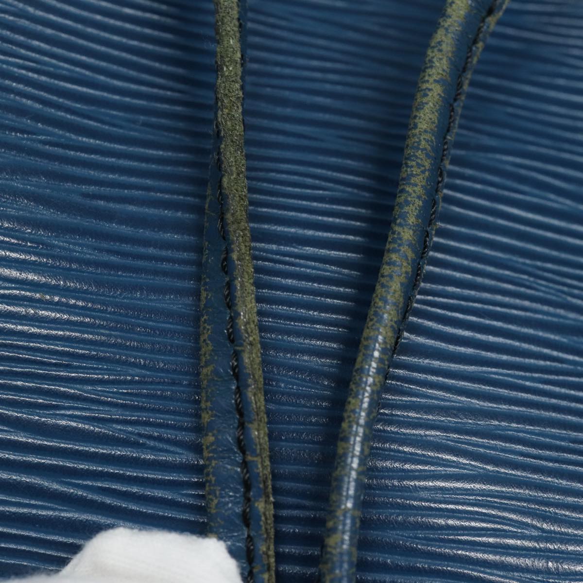 Louis Vuitton Noe Blue Leather Shoulder Bag
