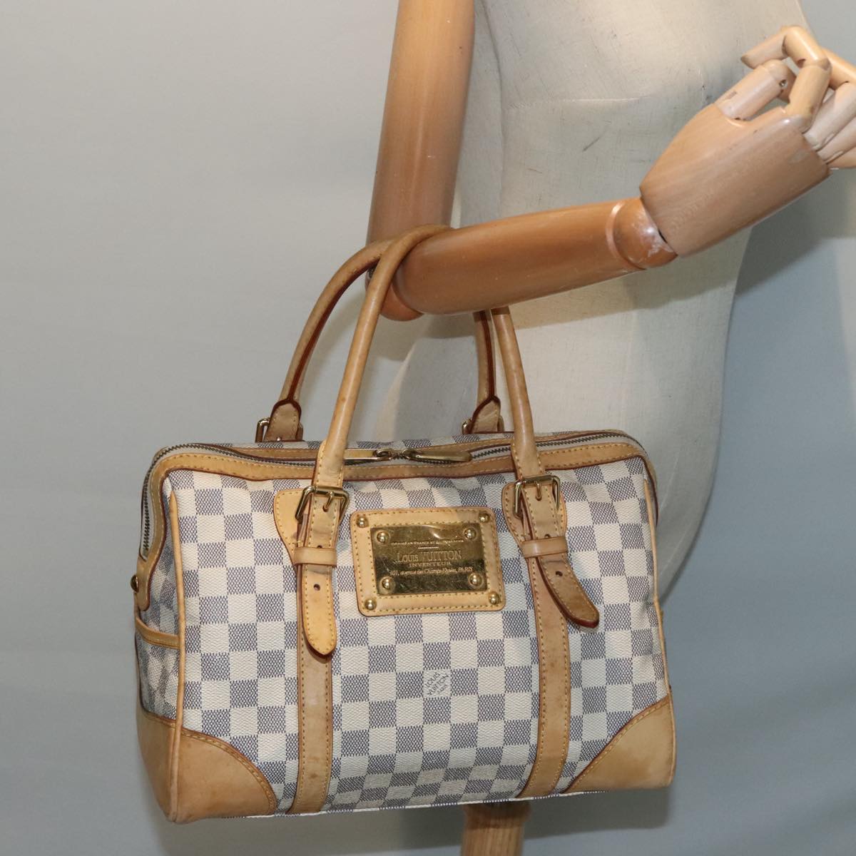 Louis Vuitton Berkley White Canvas Handbag