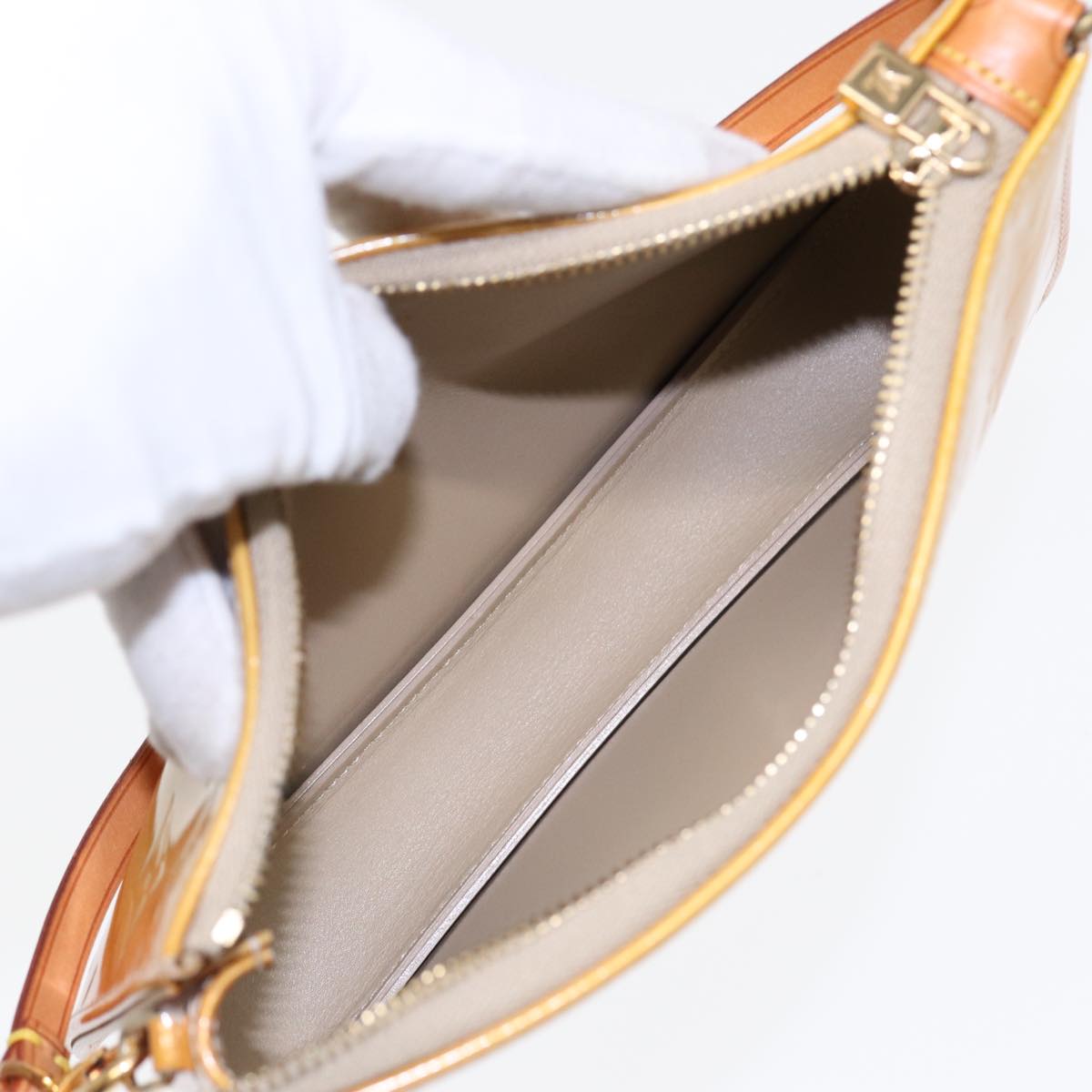 Louis Vuitton Lexington Beige Patent Leather Clutch Bag