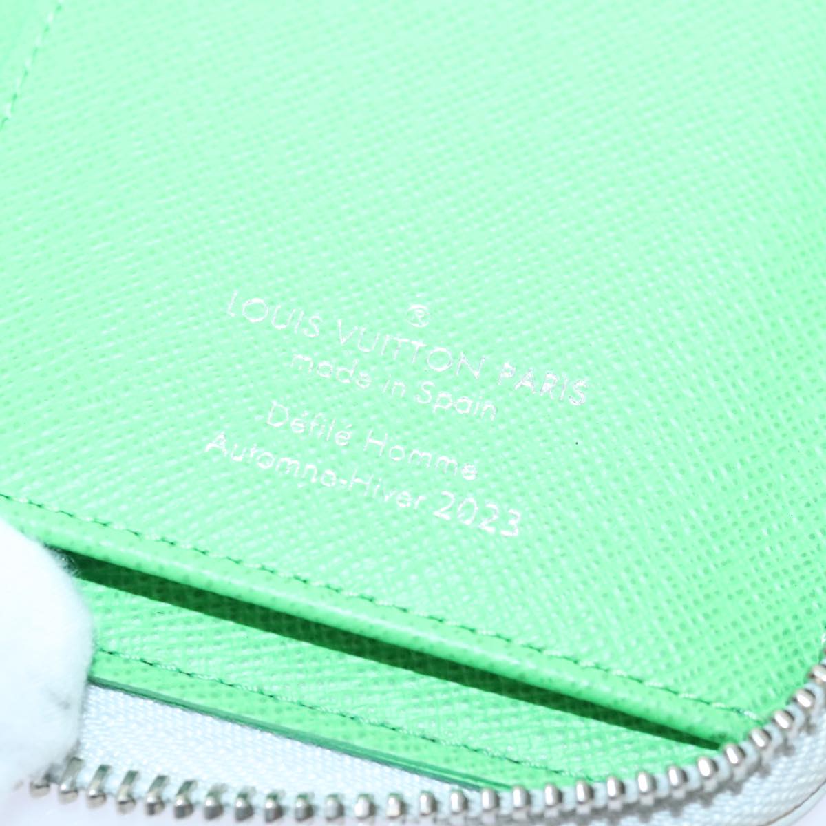 Louis Vuitton Zippy Wallet Vertical White Canvas Wallet