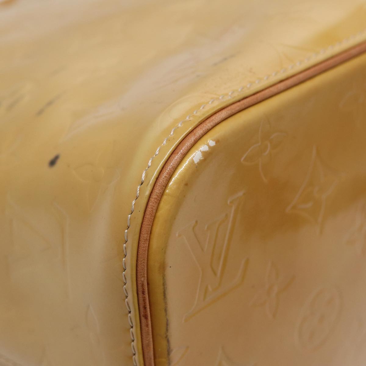 Louis Vuitton Houston Beige Patent Leather Handbag