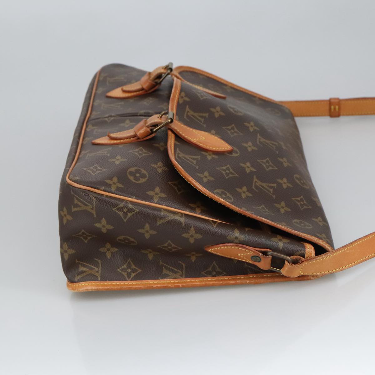 Louis Vuitton Gibecière Brown Canvas Shoulder Bag