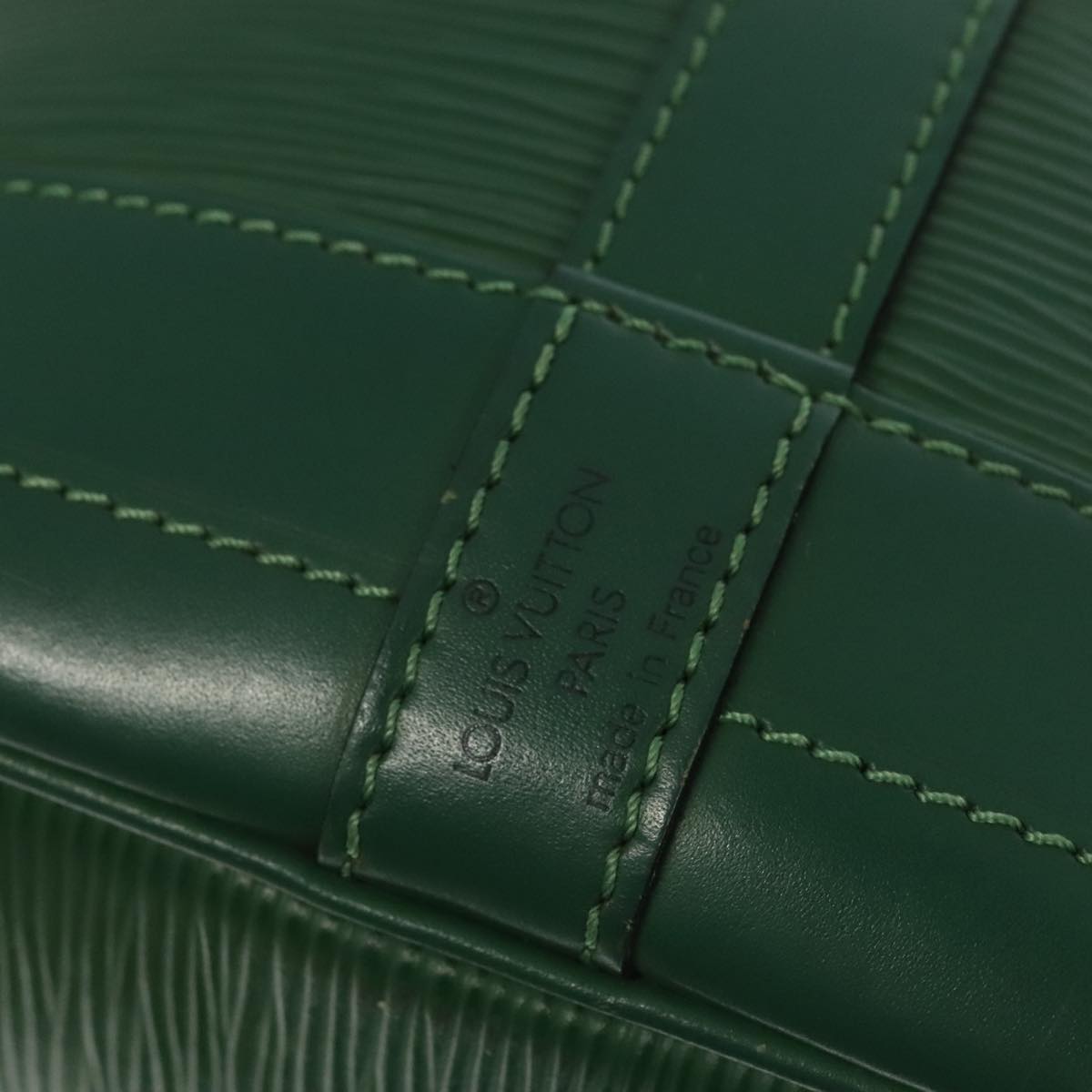 Louis Vuitton Noé Green Leather Shoulder Bag