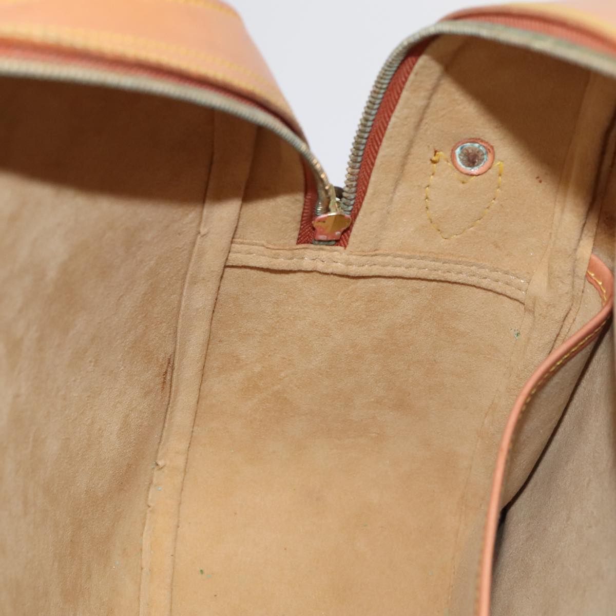 Louis Vuitton Reporter Beige Leather Shoulder Bag