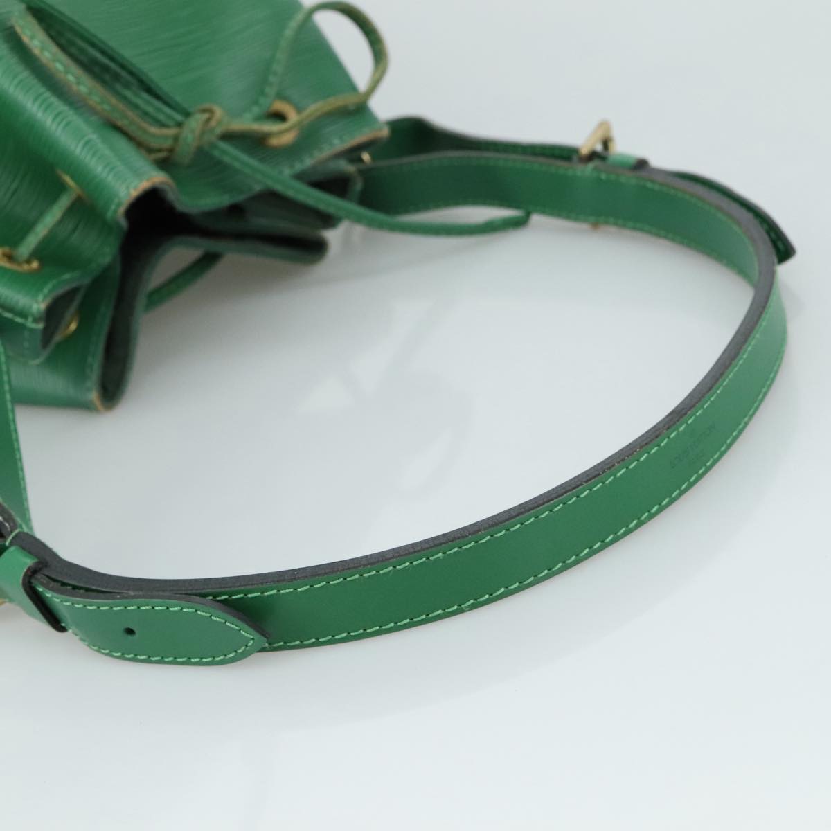 Louis Vuitton Noé Green Leather Shoulder Bag