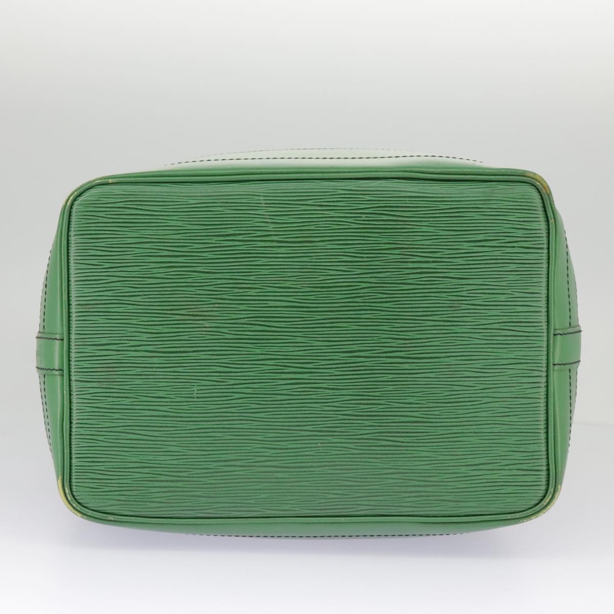 Louis Vuitton Noé Green Leather Shoulder Bag