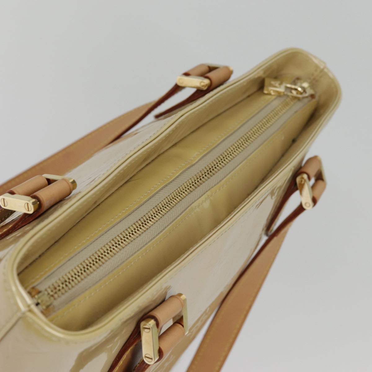 Louis Vuitton Houston Beige Patent Leather Handbag