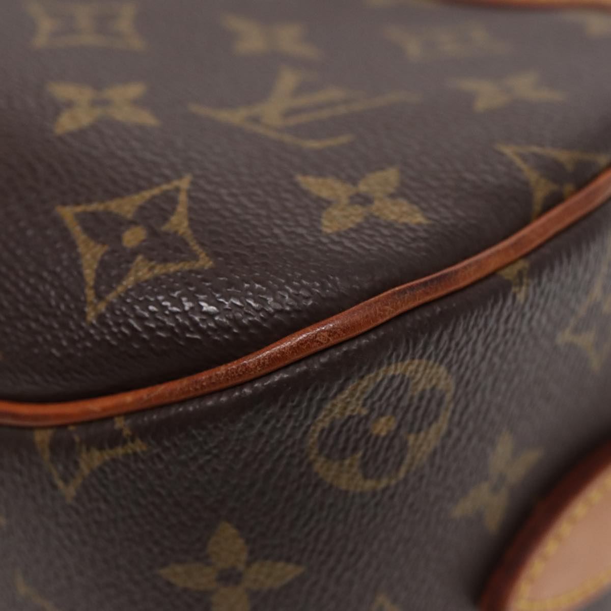 Louis Vuitton Besace Brown Canvas Shoulder Bag