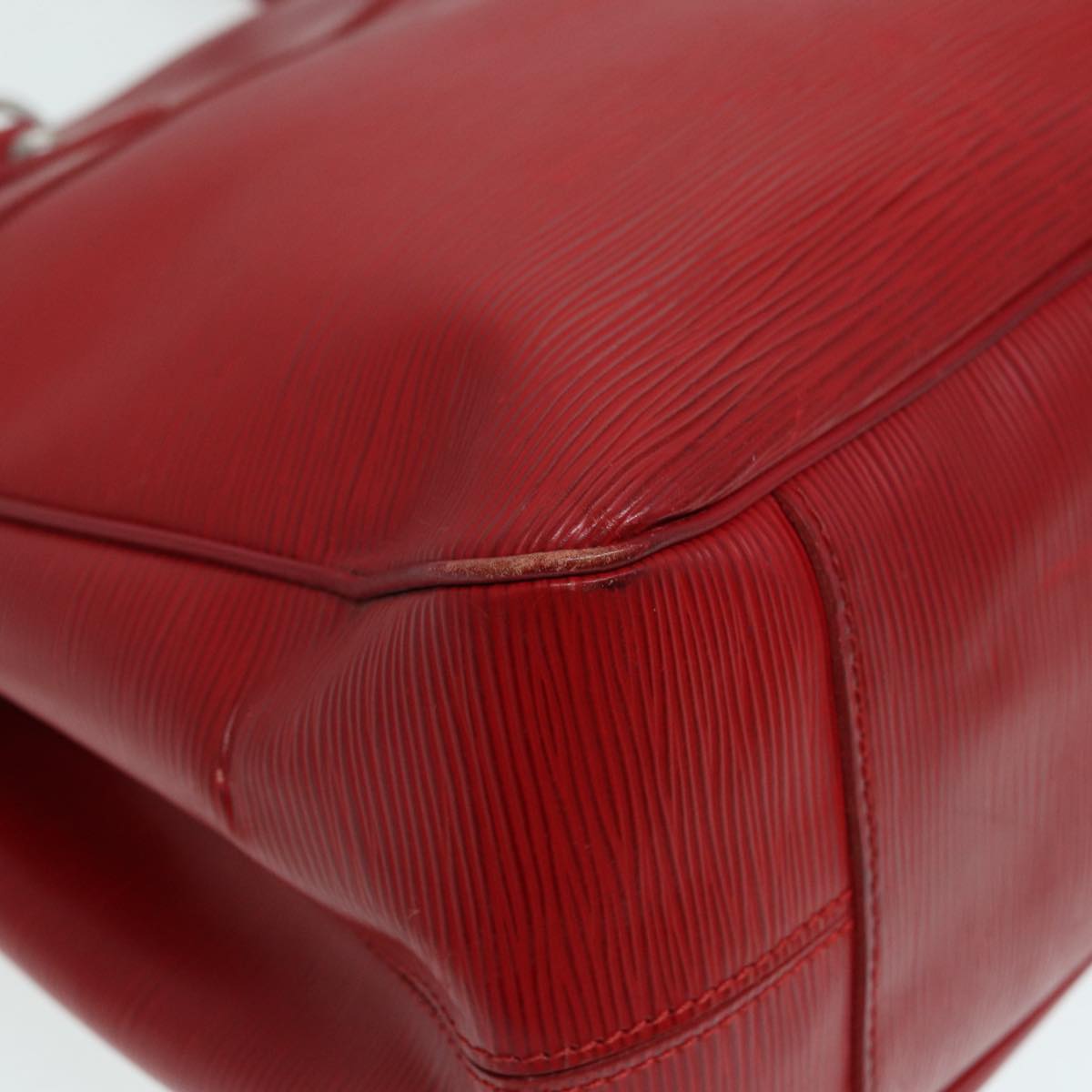 Louis Vuitton Passy Red Leather Handbag