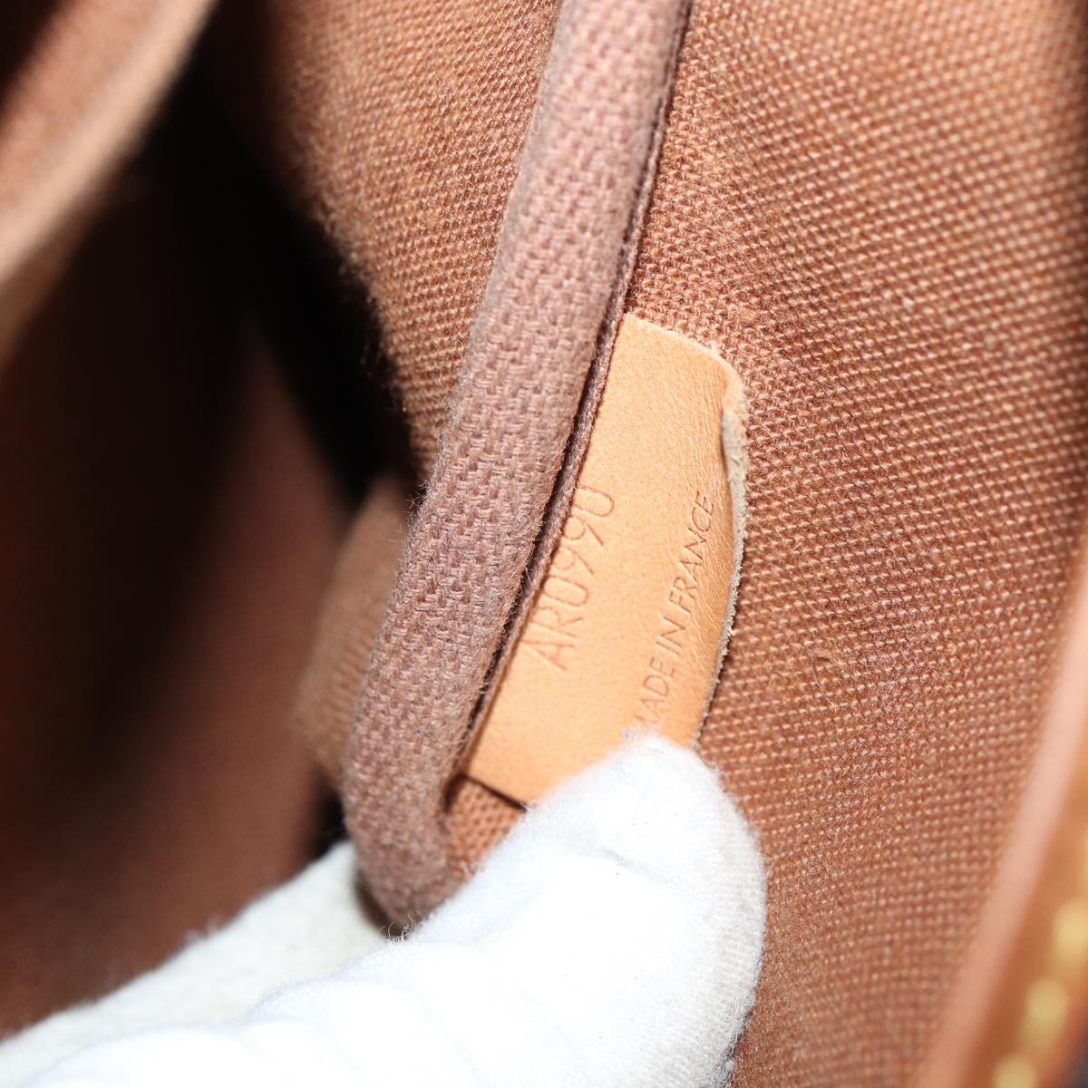 Louis Vuitton Saumur 35 Brown Canvas Shoulder Bag