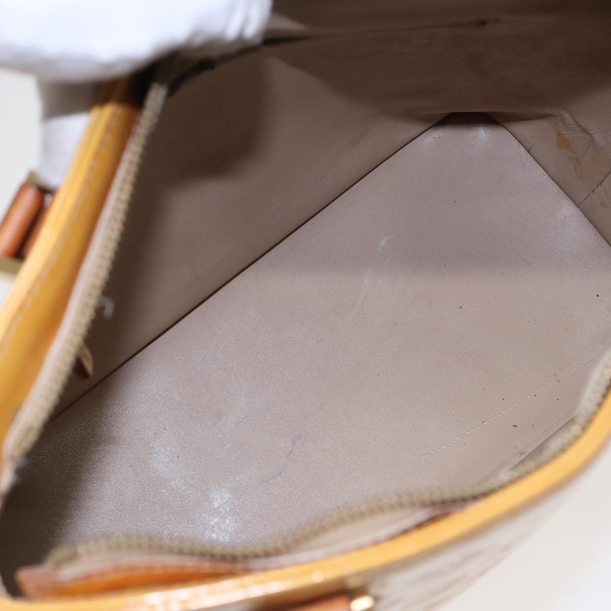 Louis Vuitton Houston Beige Patent Leather Shoulder Bag