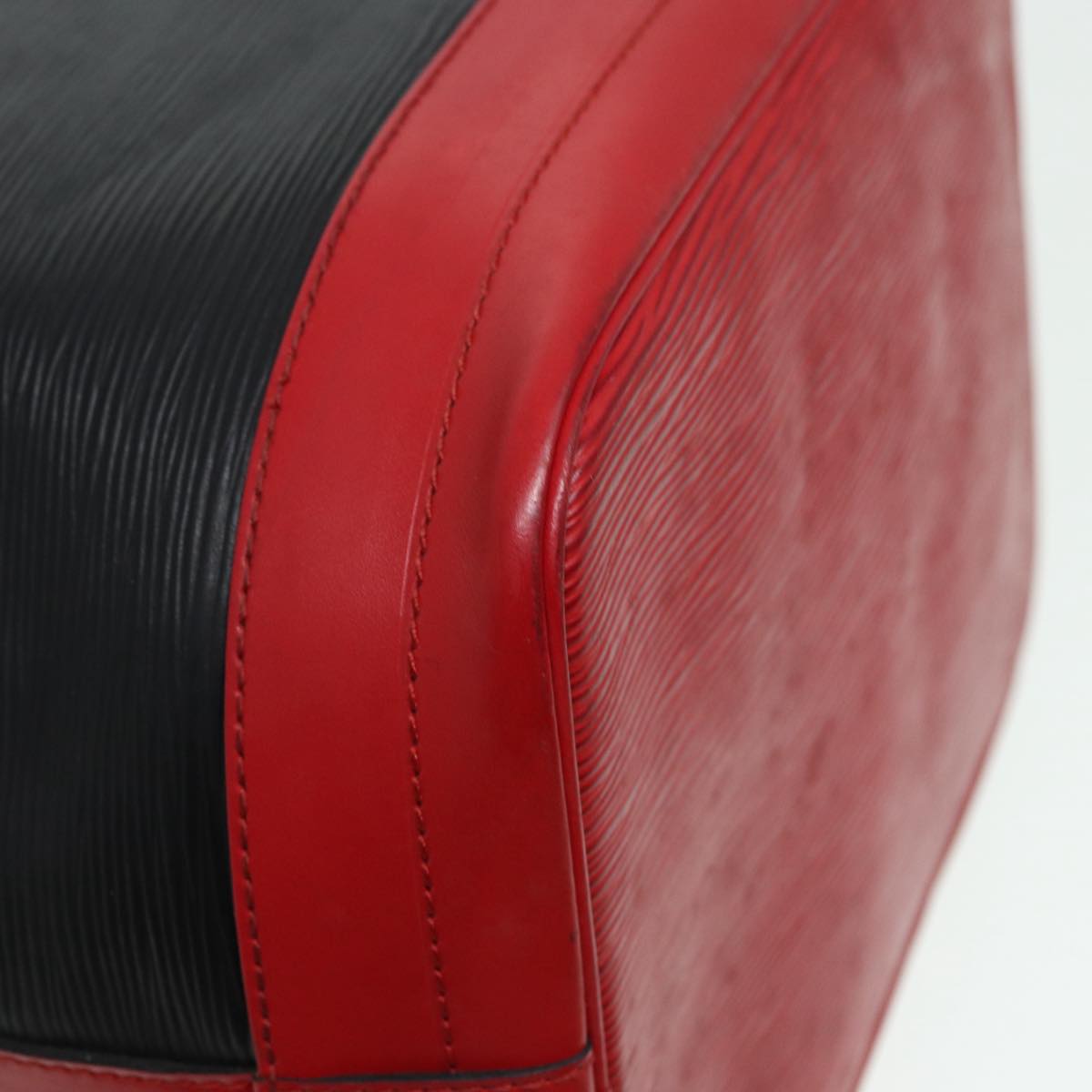 Louis Vuitton Noe Black Leather Shoulder Bag