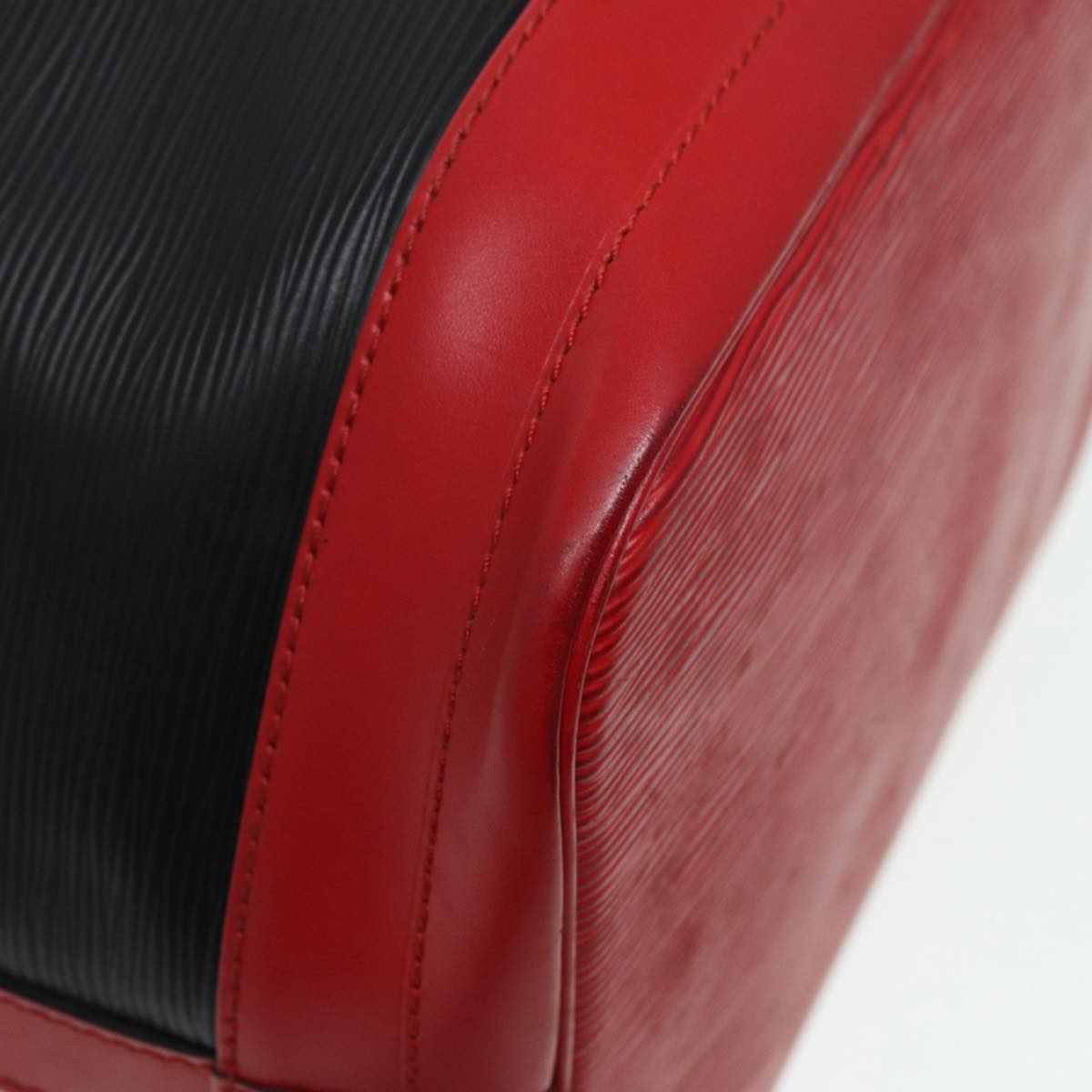 Louis Vuitton Noe Black Leather Shoulder Bag