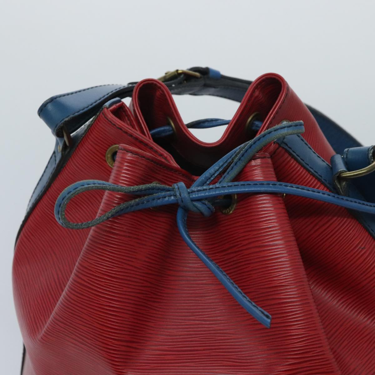 Louis Vuitton Noe Red Leather Shoulder Bag